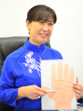 巫きおら先生