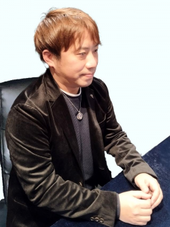 KAZU先生