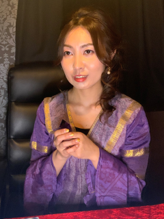 寅月御月先生
