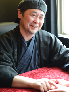 詠天先生