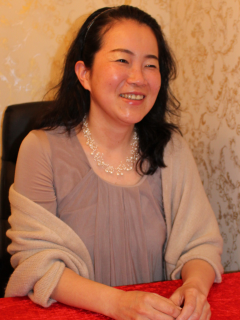 菜夏山アルマ先生